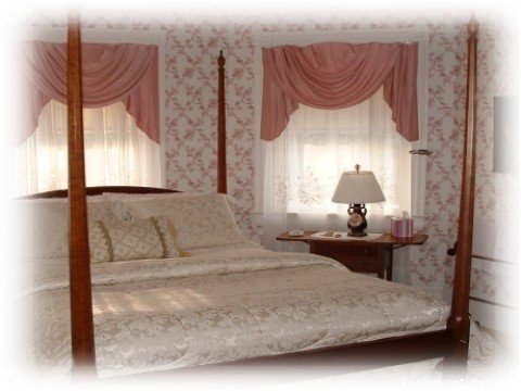 Romantic Fireplace Rooms | Romantic York Maine Inn at Tanglewood Hall B&B | Image #5/5 | 