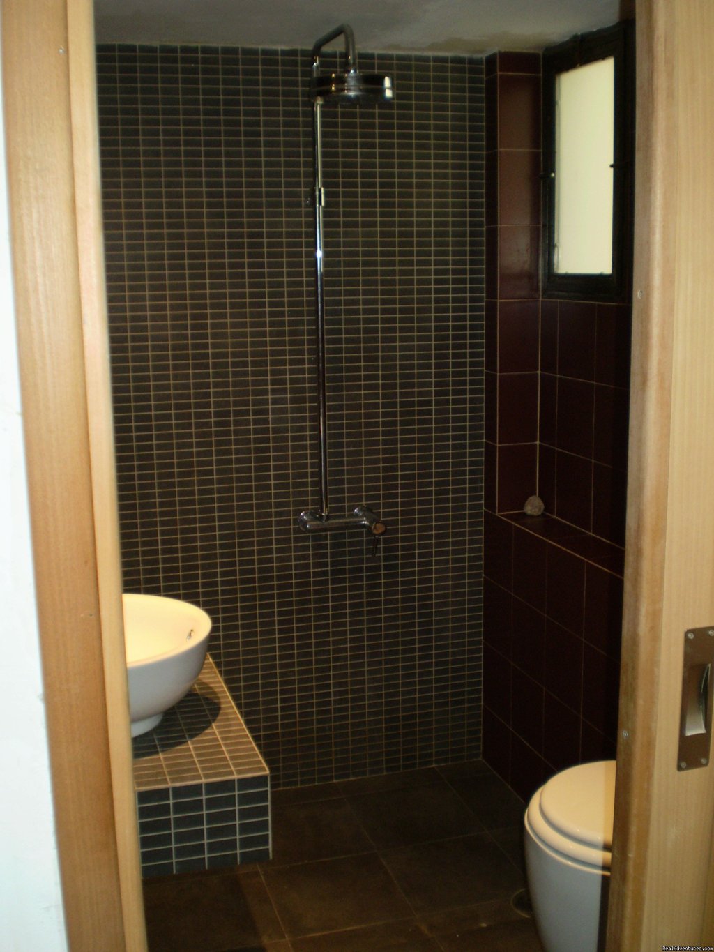 Bathroom | 2 Bedroom Funky Furnished Beach Flat For Rent | Image #3/5 | 