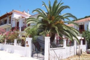 Amalthia Studios | Sporades, Greece Hotels & Resorts | Hotels & Resorts Syros, Greece
