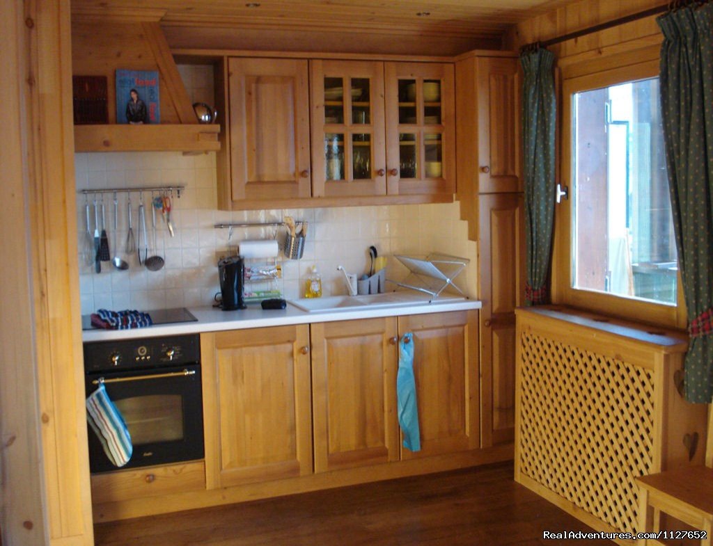 Apartment kitchen area | Ski and Summer Breaks in La Clusaz | Image #9/13 | 
