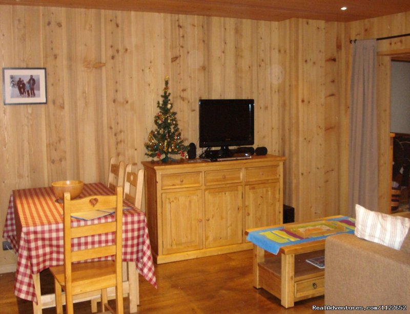 Apartment lounge area | Ski and Summer Breaks in La Clusaz | Image #10/13 | 