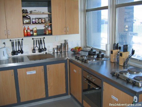 Point Break Backpackers Kitchen | Point Break Backpackers accommodation by the beach | Image #5/9 | 