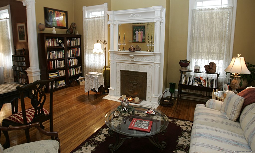 Library & Game Parlor | A Jewel of Comfort & Hospitality - Magnolia House | Image #7/16 | 