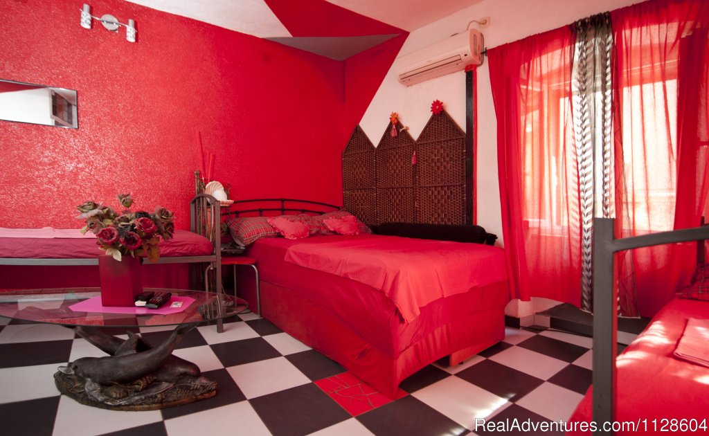 Red apartment | Rooms Meri | Image #18/22 | 
