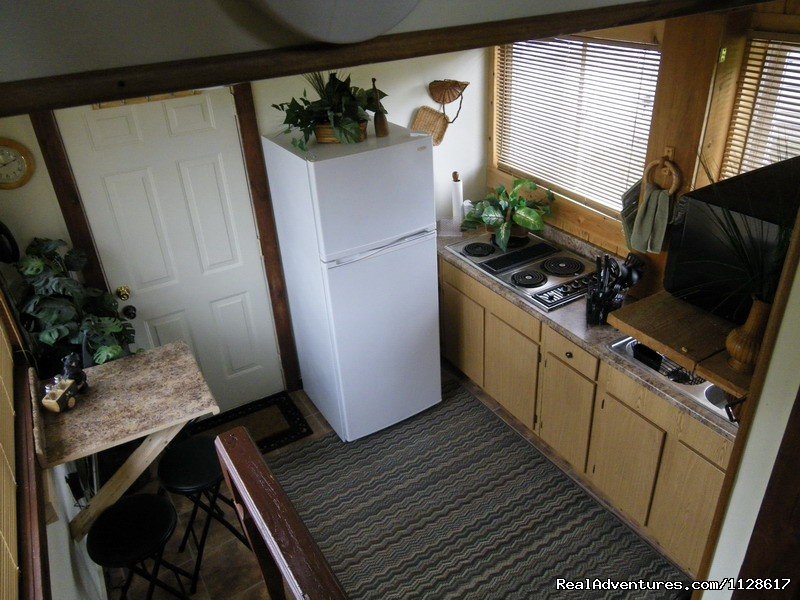 Log Cabin Kitchen | R & R Dude Ranch a year round Country Getaway | Image #20/23 | 