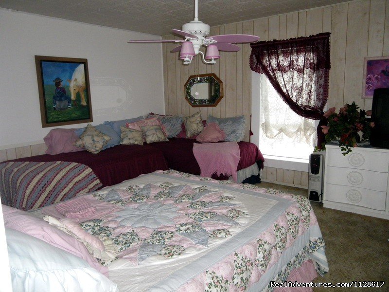 Country Suite | R & R Dude Ranch a year round Country Getaway | Image #23/23 | 