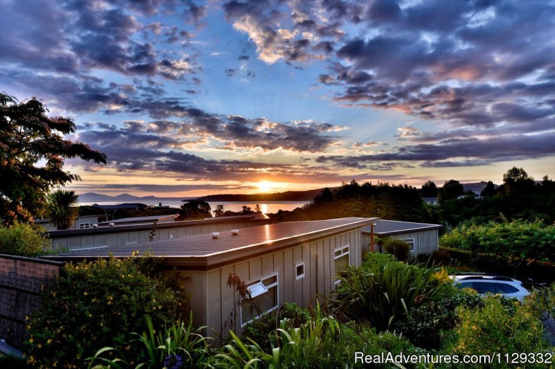 Night shot | Taupo DeBretts Spa Resort | Taupo, New Zealand | Campgrounds & RV Parks | Image #1/21 | 