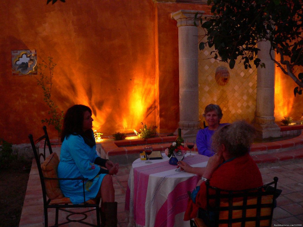 Evening Cocktails On The Fountain Patio | Mexican Cooking Classes Boutique Accommodation | Image #15/21 | 