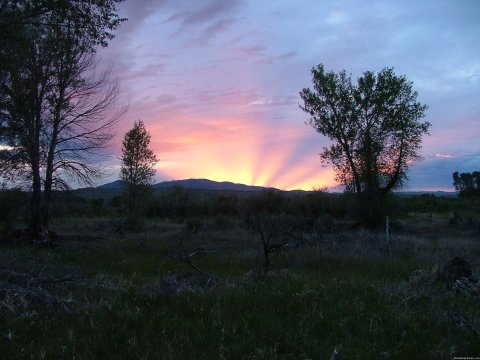 Sunrise on Big Trout Ranch | Image #12/19 | Riverfront Cabins on a Private 1400 acre ranch