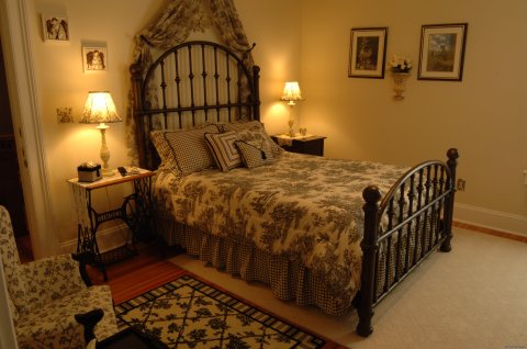 Clement Room | Image #4/12 | Romantic Getaway at 1840 Inn on the Main B & B