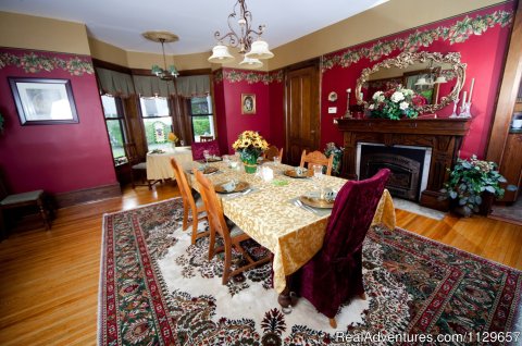 Penfield Dining Room | Image #12/12 | Romantic Getaway at 1840 Inn on the Main B & B