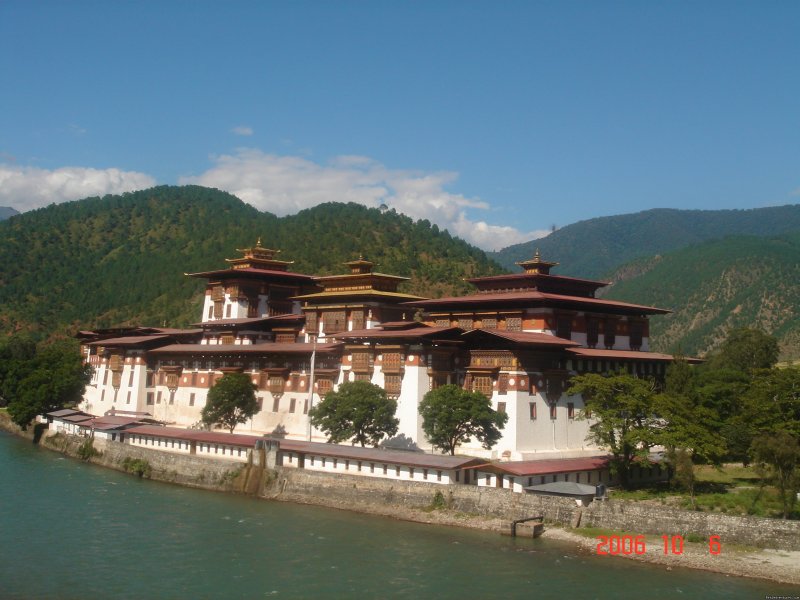 Bhutan | Tour & Treks in Darjeeling, Sikkim, Nepal, Bhutan | Image #5/25 | 