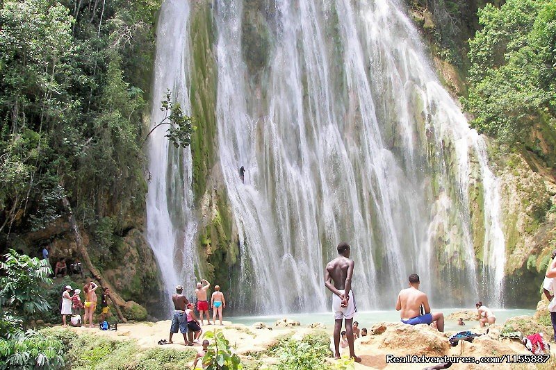 El Limon Waterfall | Chalet Tropical Village | Image #8/26 | 