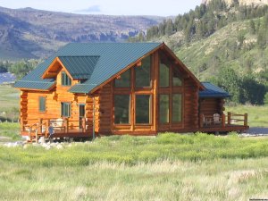 Romance & Adventure at the Montana Beartooth Cabin | Nye, Montana Vacation Rentals | Cody, Wyoming