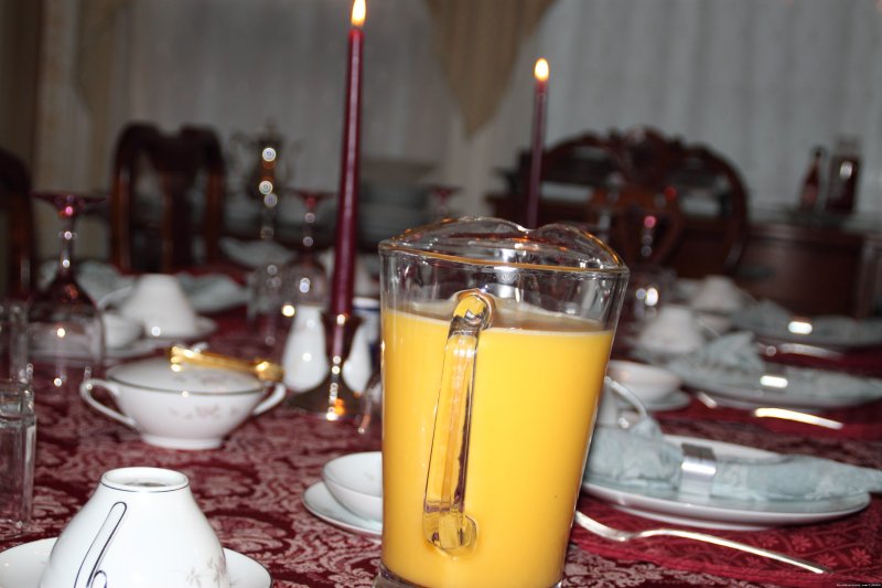 Warm & Romantic Candlelite Inn Bed & Breakfast | Image #4/10 | 