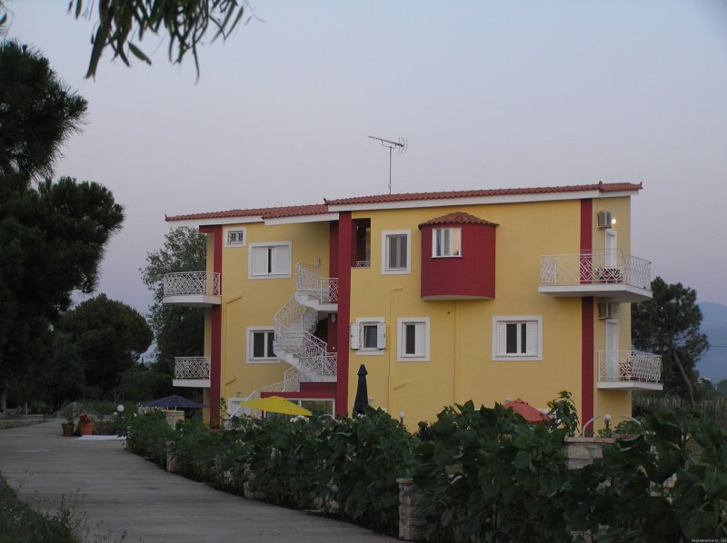 Front | Best Western Irida Resort Kyparissia Peloponnes | Image #12/24 | 