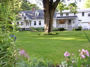 Buttonwood Inn on Mount Surprise | North Conway, New Hampshire Bed & Breakfasts | Casco, Maine