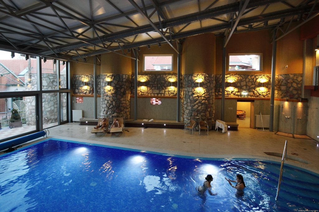 Swimming pool | Hotel Makar Sport & Wellness | Image #6/10 | 