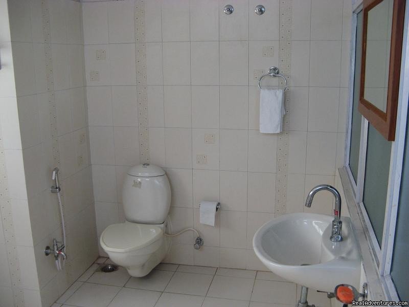 Bathroom1 | Falcons Nest Service Apartments | Image #6/11 | 