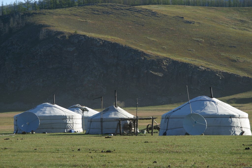 Mongolian traditional dwelling | Adventures and treks in Mongolia  | Image #2/3 | 