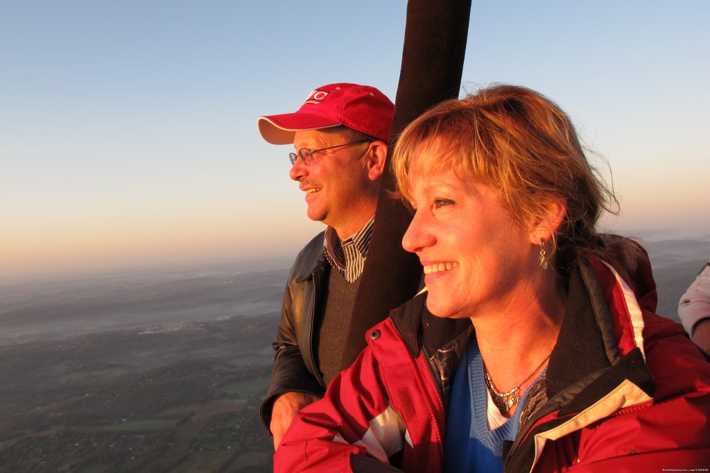 'Romantic Flights' | Sunrise and Sunset Hot Air Balloon Rides | Image #3/6 | 