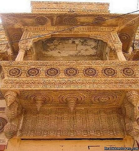 Mughal Style carved Balcony. | HAVELI Hotel SURAJ | Image #4/13 | 