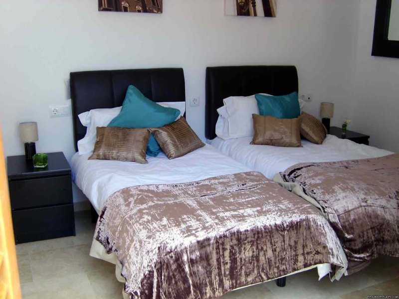 TWIN BEDROOM | Stunning 3 Bed Vila With Private Pool | Image #8/9 | 