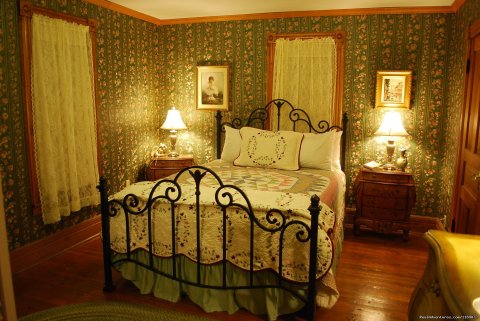 1st floor Sonora Room | Image #2/7 | Applesauce Inn B&B