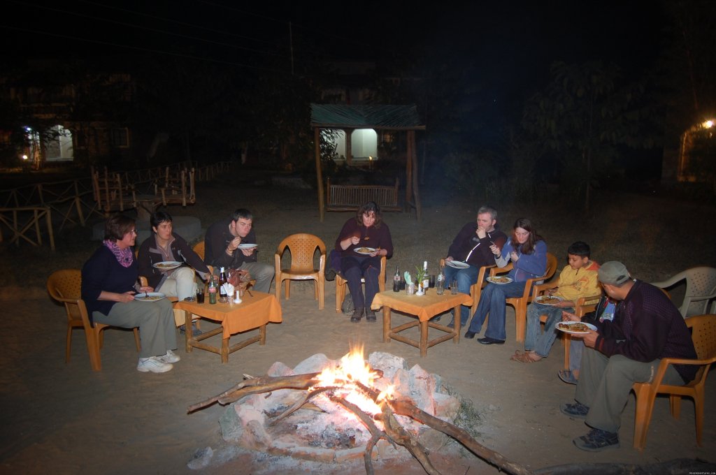 campfire barbeque | Mogli wildlife resort, Kanha and Bandhavgarh,India | Image #5/17 | 