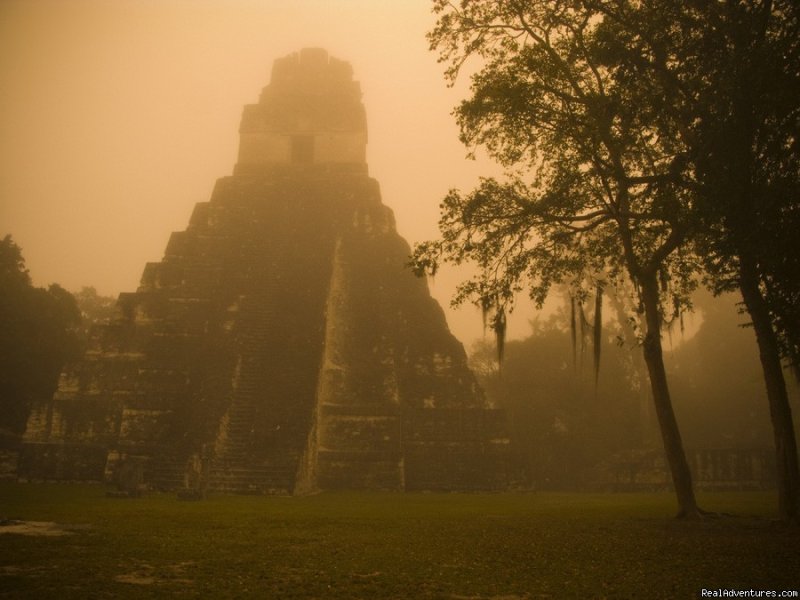 Temple of the Jaguar, Tikal | La Ruta de Maya | Image #2/17 | 