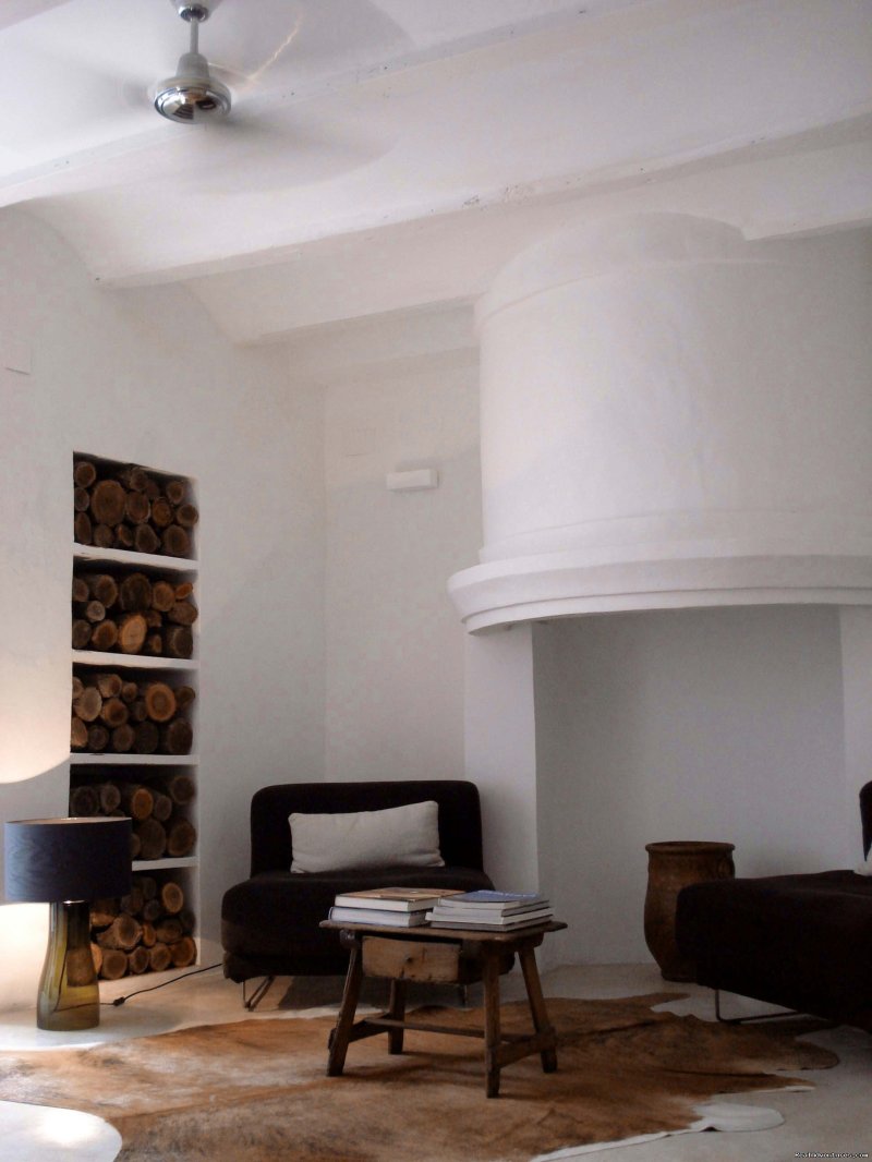 The Guest Lounge | B and B in in the heart of Xativa, Valencia | Image #4/9 | 