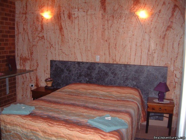 Underground Motel Room | Underground Accommodation | Image #2/6 | 