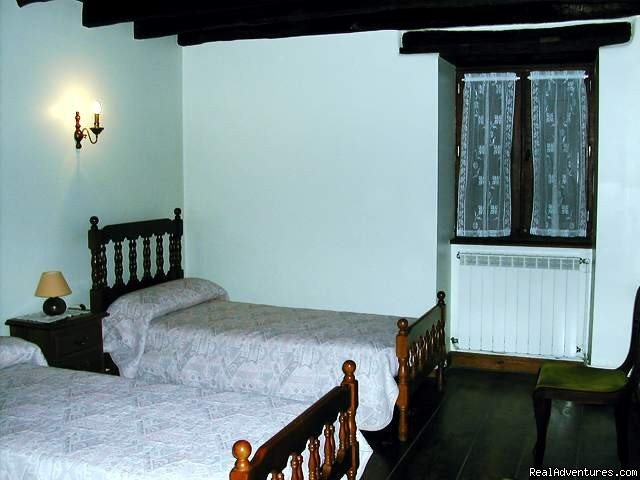 bedroom2 | Tranquil Pyreneean retreat in the Basque Country | Image #9/14 | 