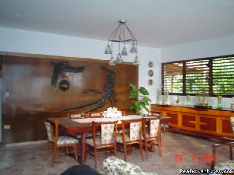 Dinning Room | Gisela´s: Comfort and privacy in Nuevo Vedado | Image #2/4 | 