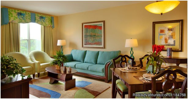 Suite Living / Dining Area | Disney World and Universal Studios Promotion | Image #4/13 | 