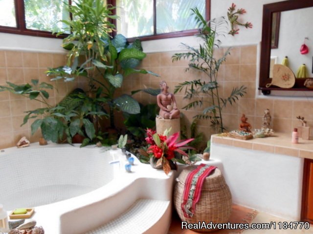 Bathroom garden | Romantic Tropical Getaway,Casa Estrella de Bacalar | Image #14/18 | 