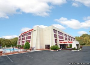 Hotel Pigeon Forge Inn & Suites | East, Tennessee Hotels & Resorts | Orlinda, Tennessee