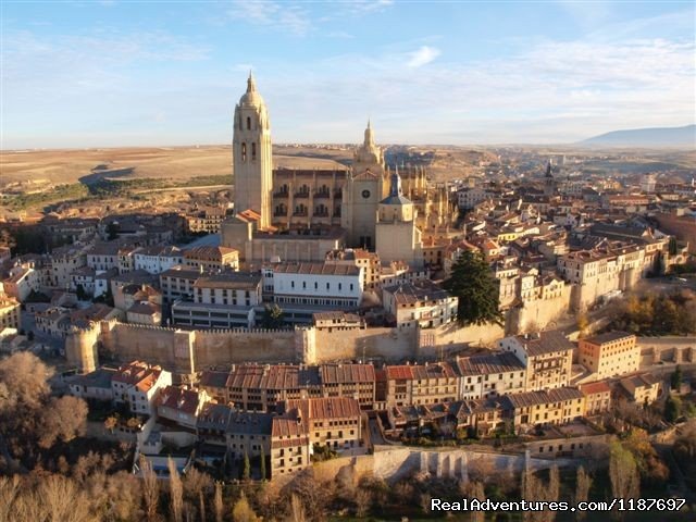 Segovia Old Town from the air | Hot-air Balloon Rides in Madrid & Segovia, Spain | Image #6/11 | 