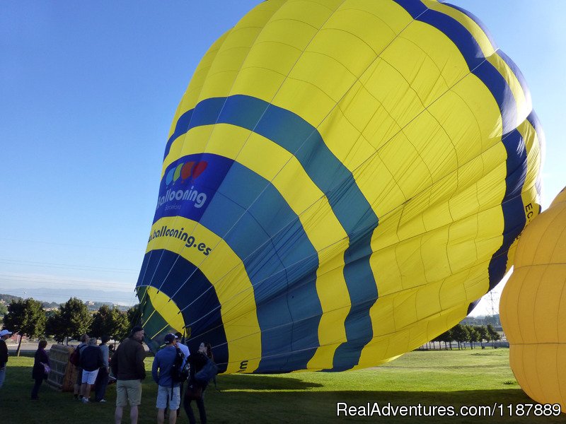 Hot air balloon inflation | Hot Air Balloon Flights From Barcelona, Spain | Image #4/21 | 