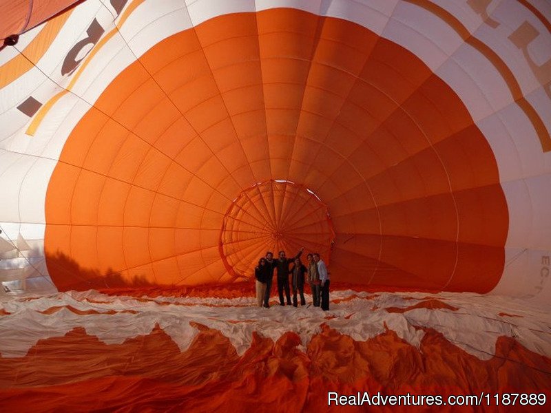 Inside the balloon enveloppe | Hot air balloon flights from Barcelona, Spain | Image #5/21 | 