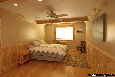 McCloud Vacation Home Master Suite