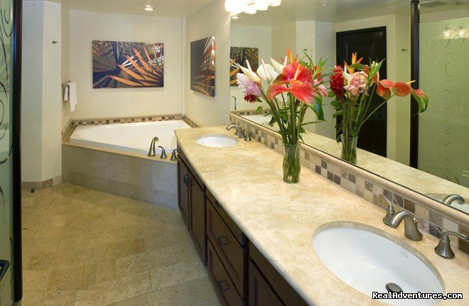 Bathroom of Queen Master Suite | Guests Rave about Us See Why Resort+Snorkel Gear | Image #4/21 | 