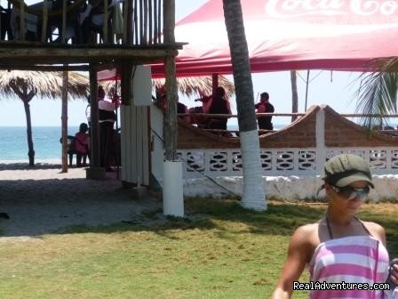 LIVE MARIACHIS AT THE BEACH