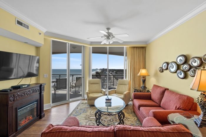 Living Room | Mar Vista Grande 1515 Penthouse- Luxurious Condo | Image #14/23 | 