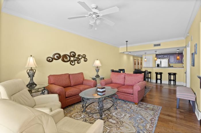 Living Room | Mar Vista Grande 1515 Penthouse- Luxurious Condo | Image #15/23 | 