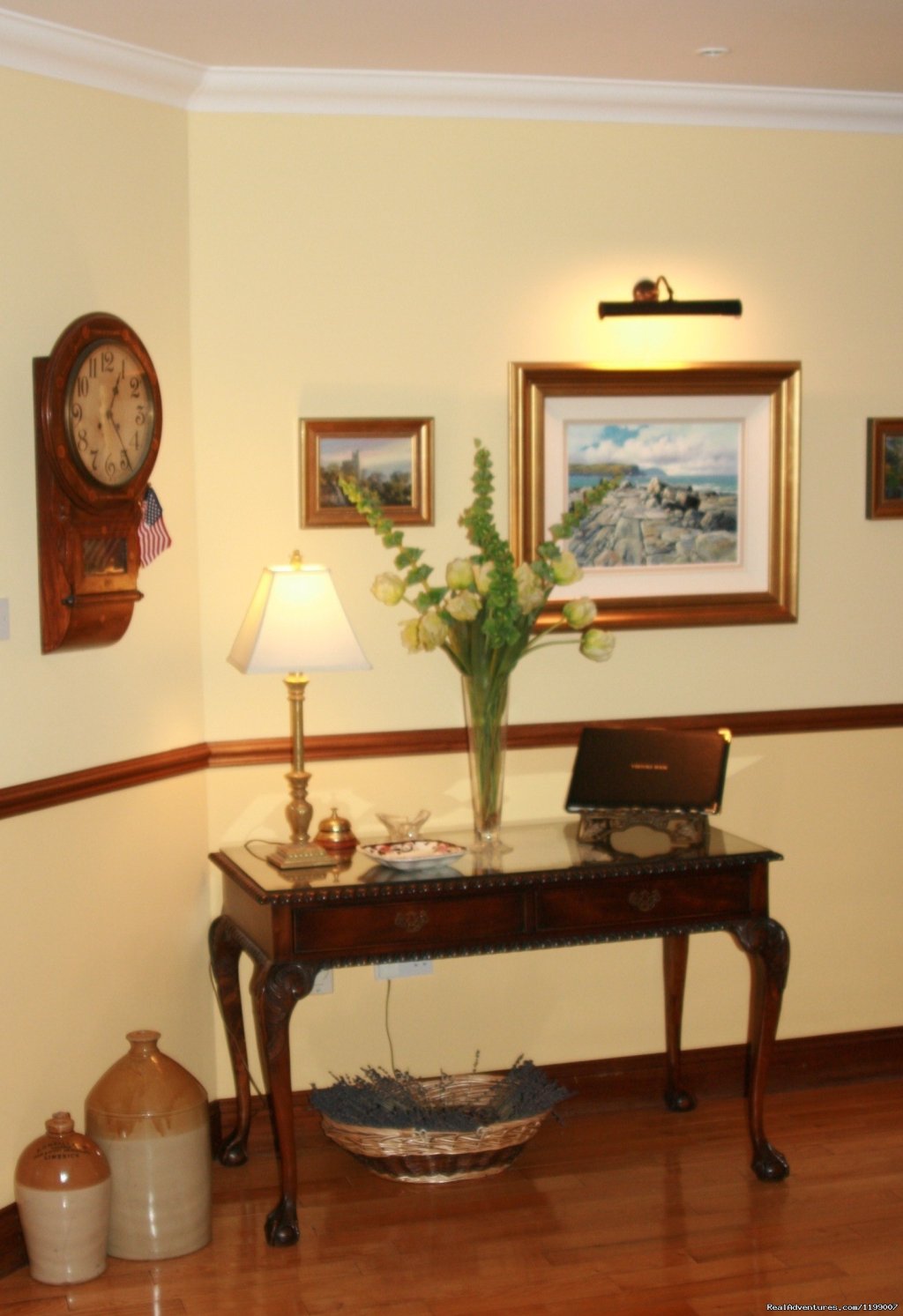 Entrance Hall | Step back in time at Dunaree Bed and Breakfast | Image #2/8 | 
