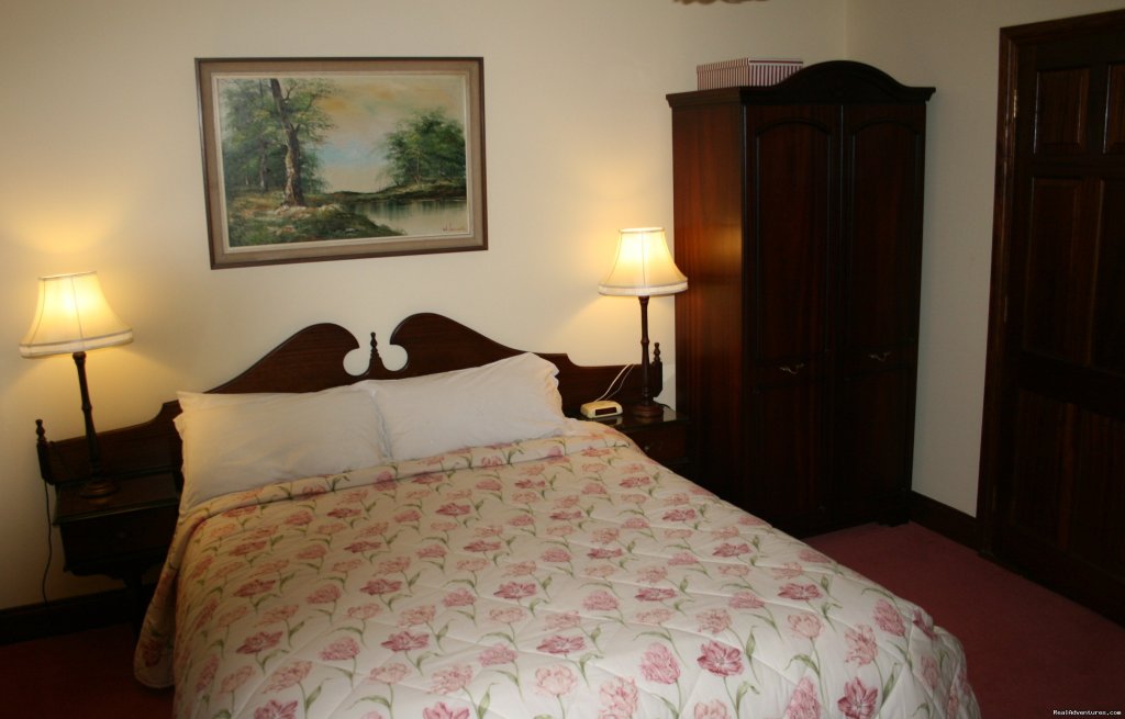 Bedroom 5 Double ensuite | Step back in time at Dunaree Bed and Breakfast | Image #6/8 | 