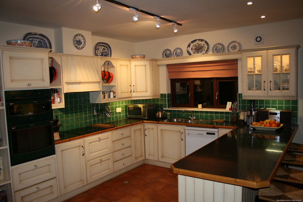 Kitchen area | Step back in time at Dunaree Bed and Breakfast | Image #5/8 | 