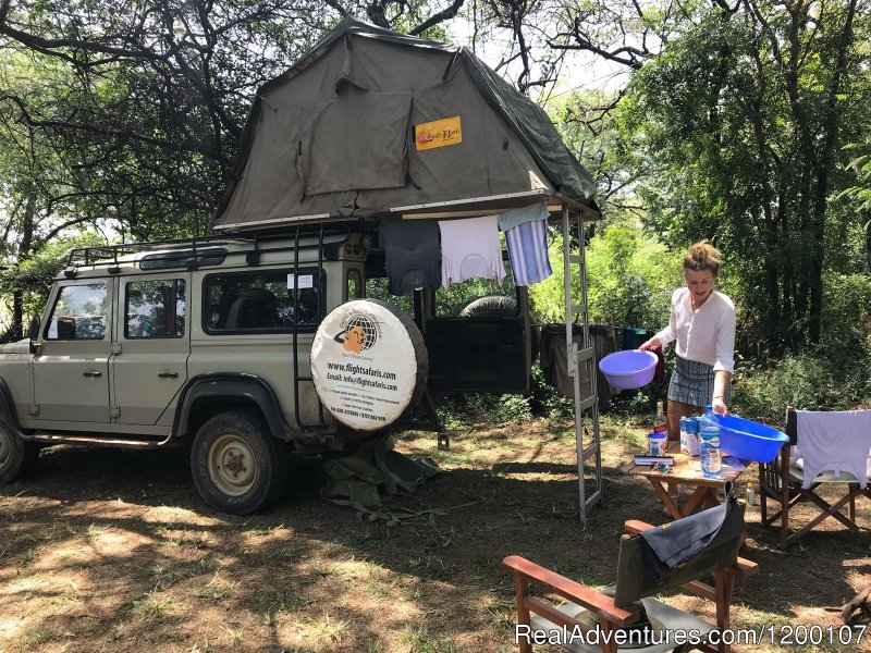 Camper In Land Rover Defender | Roof Tent Hire  Kenya,Camper Hire Kenia,4x4 Kenya, | Image #3/22 | 