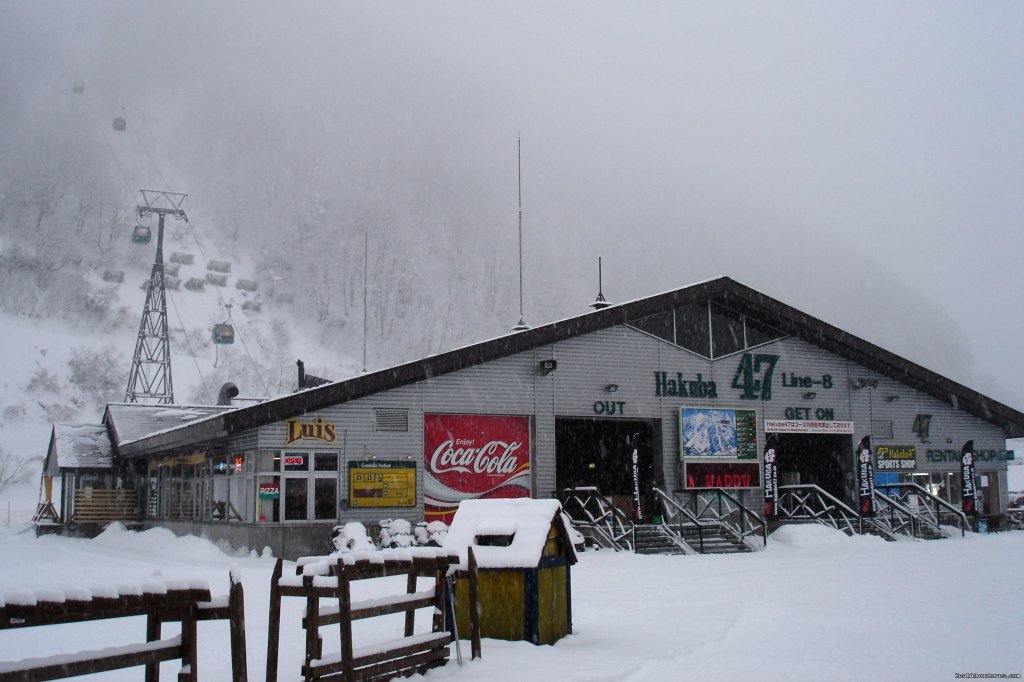 Hakuba 47 gondola station | Hakuba Powder Tours - Japanese Skiing at its Best | Image #4/23 | 